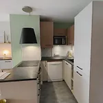 Perle Rare T3 Avec 2 Et Parking Gratuit * Сен-Жан-де-Люз